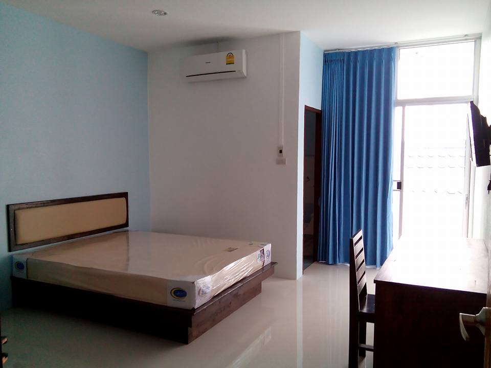 Chumphon Place Apartment