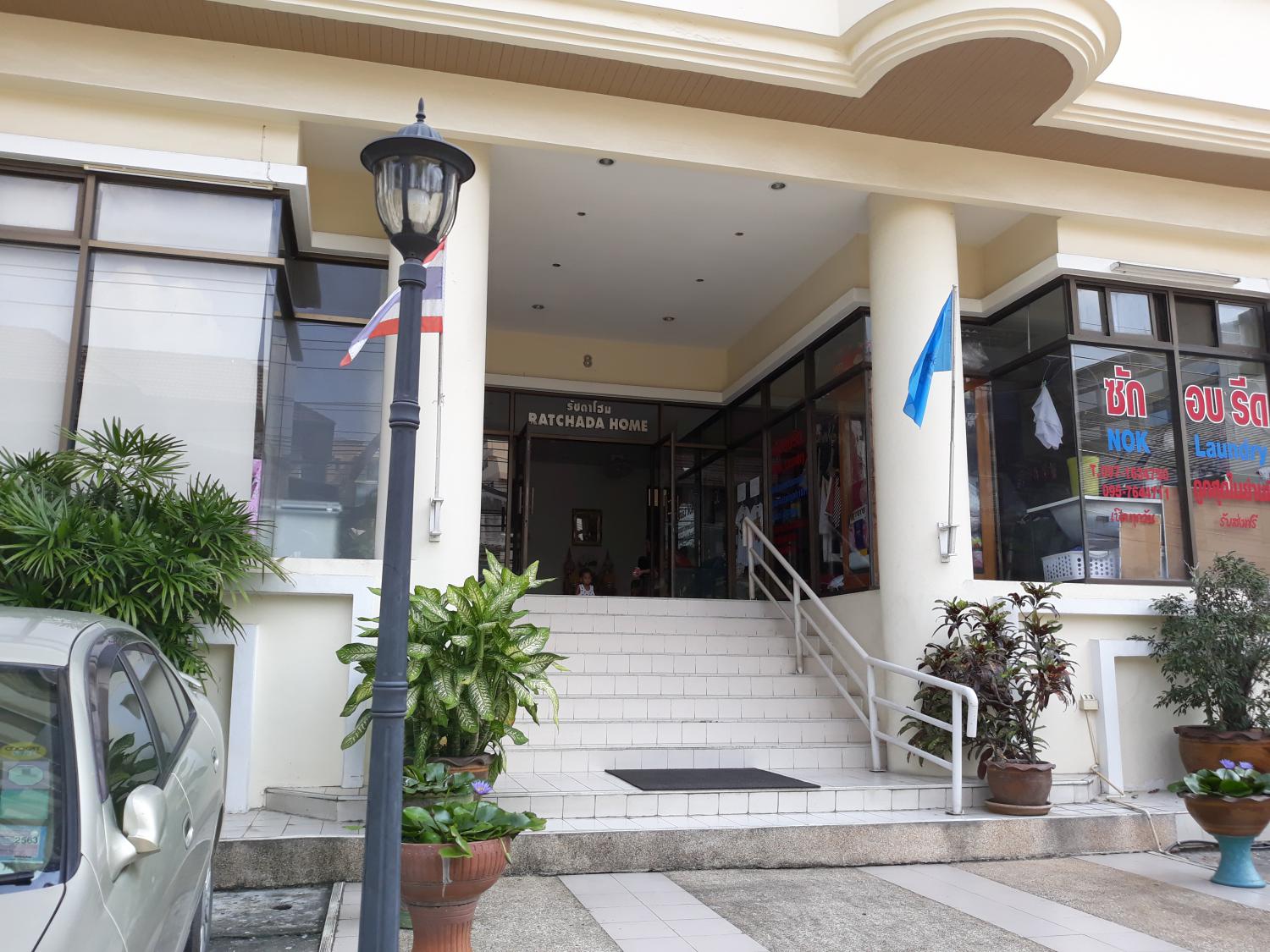 Ratchada Home Condo For Rent (Ratchada Alley 17/Inthamara Alley 49)