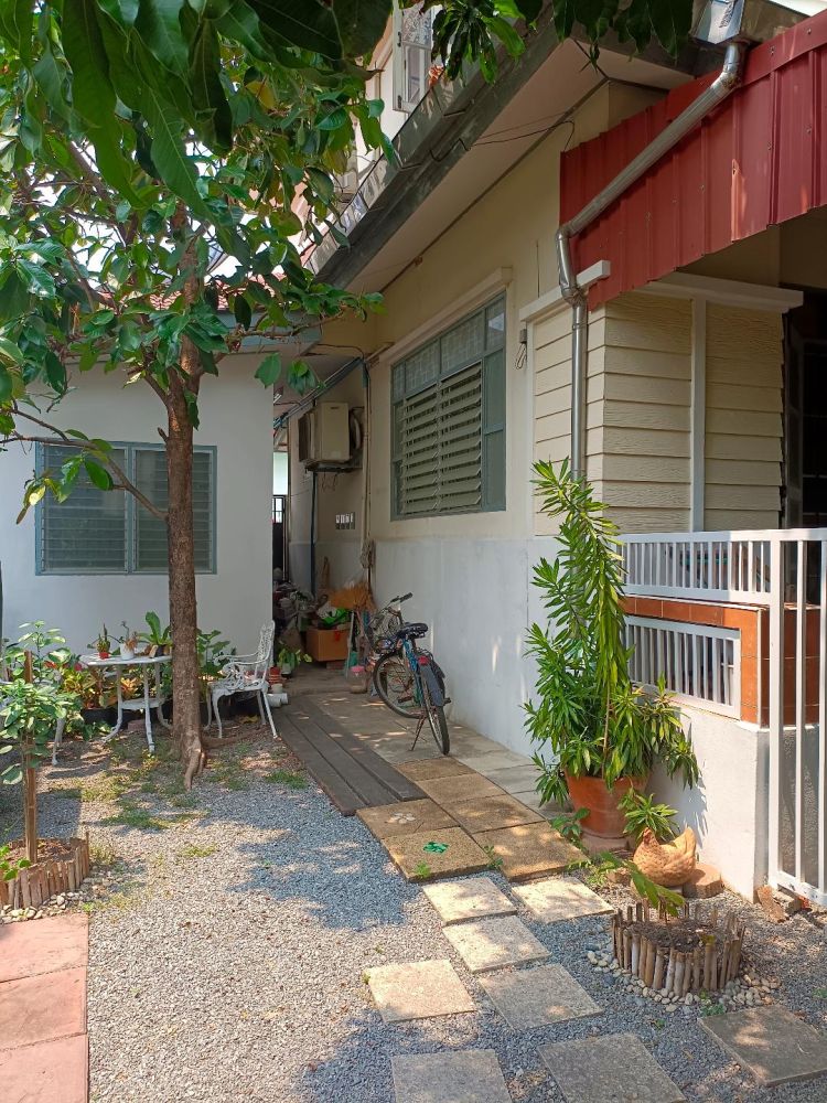 ห้องเช่า(บ้าน)ขนาด18ตรม. 2,800บ.ต่อเดือนรวมน้ำไฟฟ้า ปากซอยติดMRTสามแยกบางใหญ่