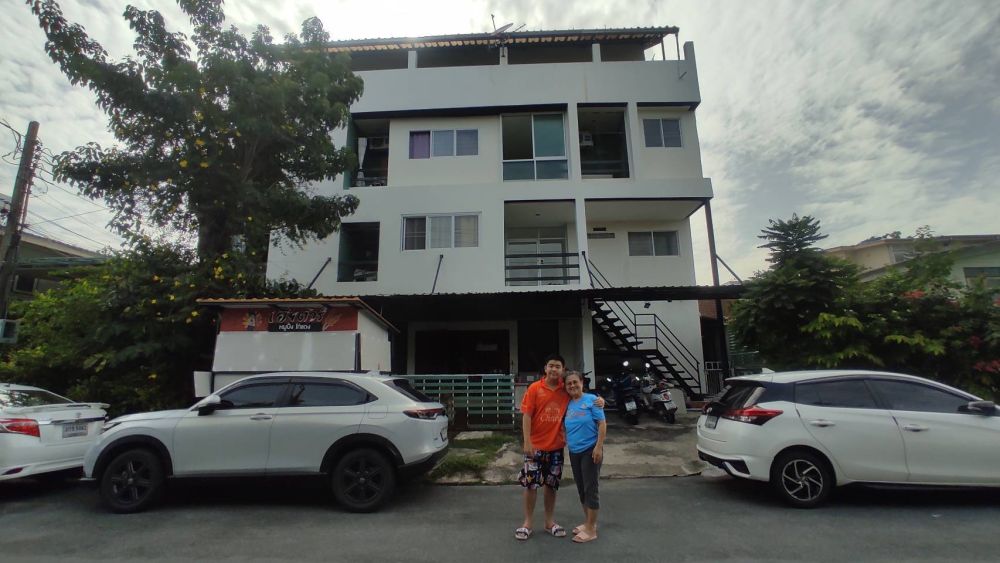 JJ Residence