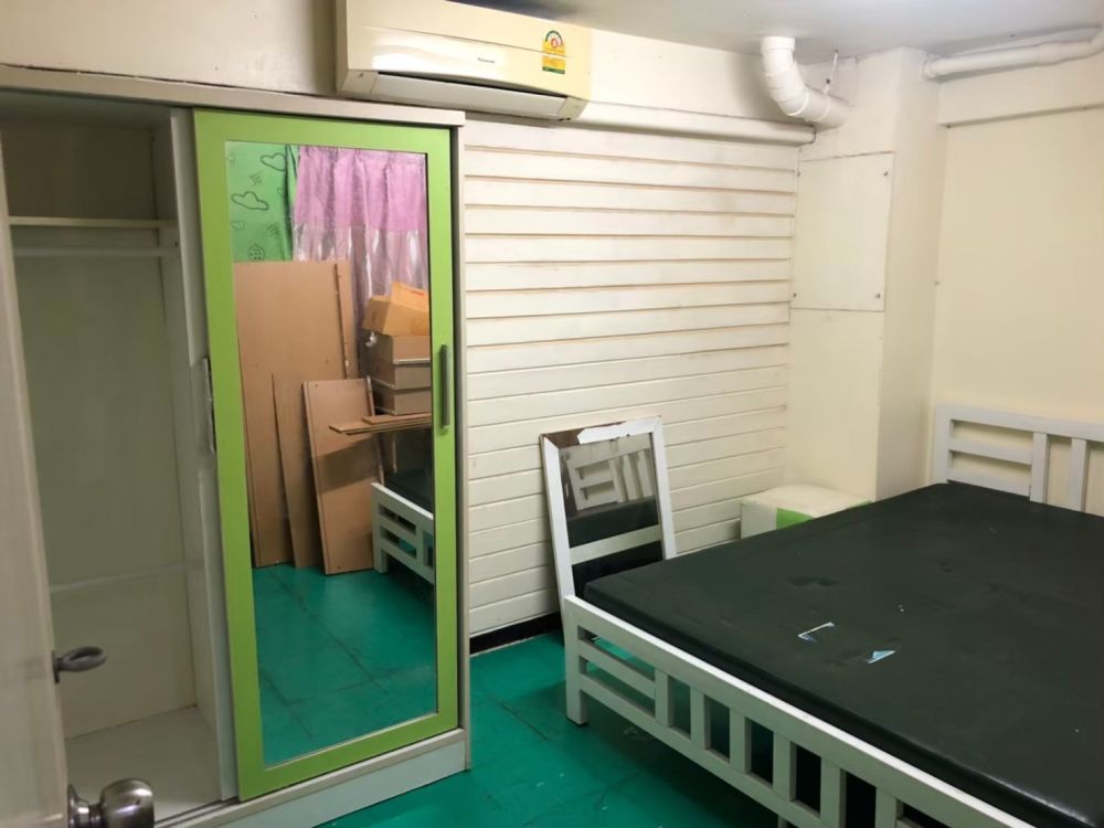 ปราณี ห้องพัก