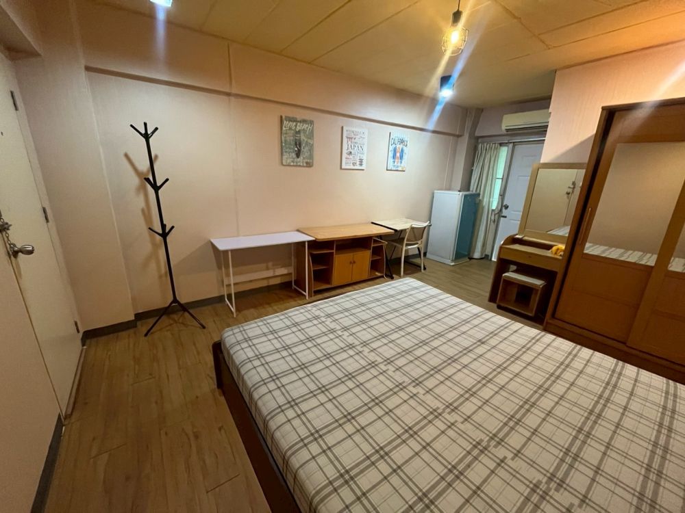 Room 824 Focus Condominium
