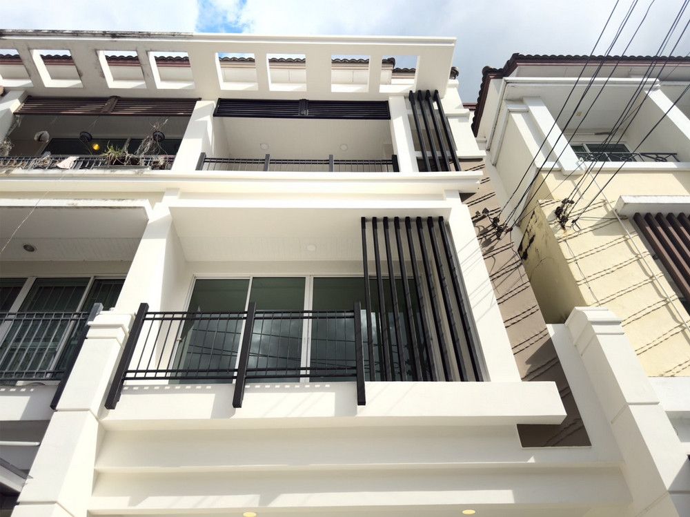 บ้านกลางเมือง เออร์บาเนี่ยน เกษตร-นวมินทร์ 2 แบบ 3 ห้องนอน 3 ห้องน้ำ ใกล้รถไฟฟ้าสีชมพู ลาดปลาเค้า