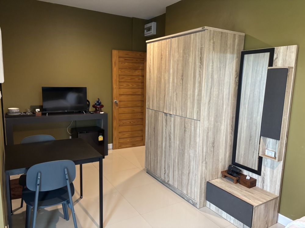 Lantern Suites อพาร์ทเม้นท์และห้องพักรายวัน