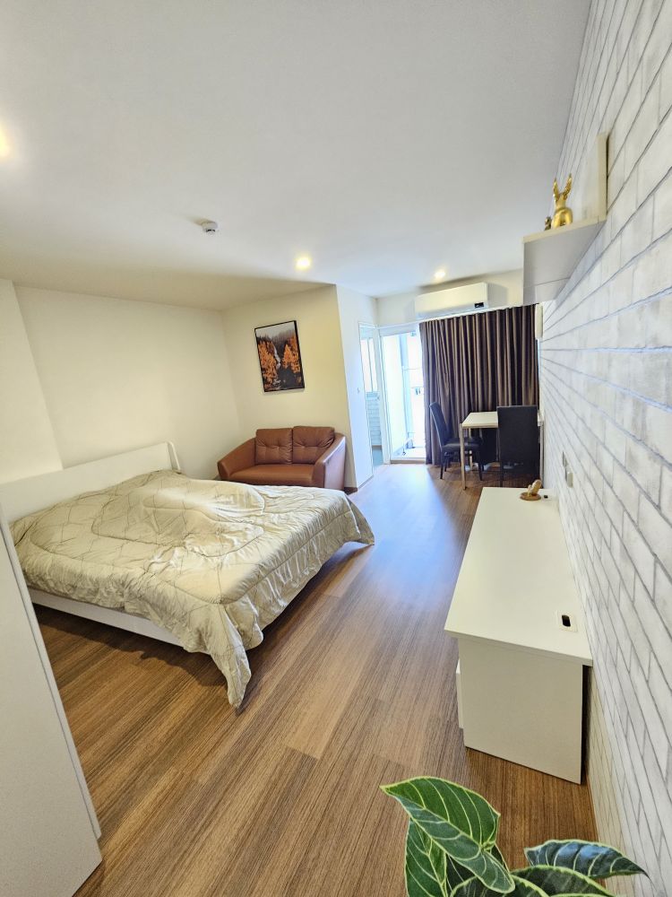 ให้เช่าคอนโดใหม่ LPN เอกชัย 48 ติดถนนใหญ่ เฟอร์นิเจอร์ครบเข้าอยู่ได้ทันที