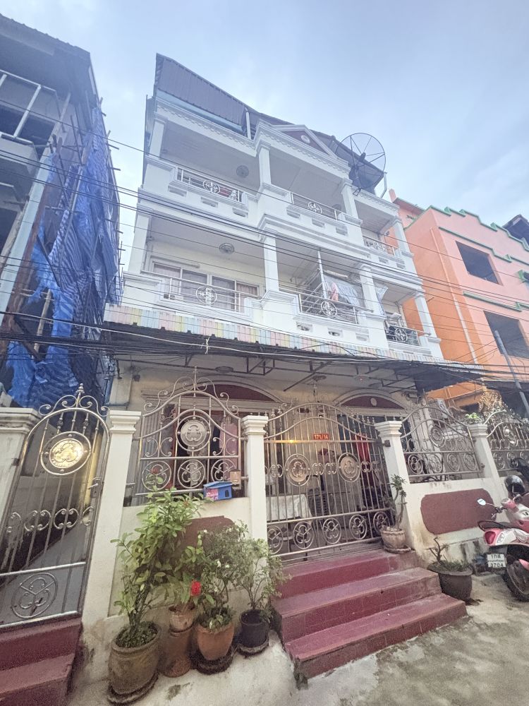 หอพักธรรมธนาพร ตรงข้ามพาต้าปิ่นเกล้า