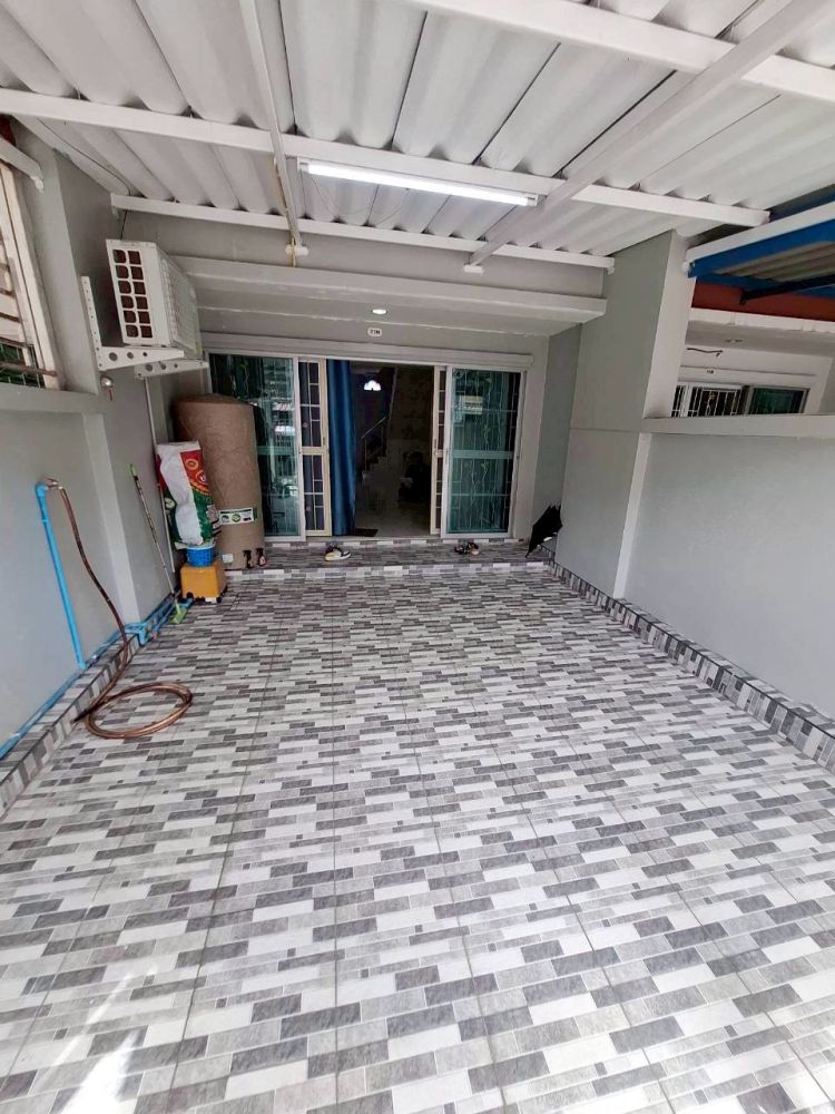 ให้เช่าทาวน์เฮ้าส์ 2 ชั้น กิตตินคร ซอยมังกร