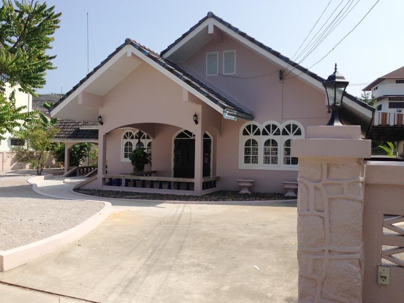 ให้เช่า บ้านเดี่ยวหัวหิน4ห้องนอน 3 ห้องน้ำ 1ห้องครัว 140 ตรว ทำเลดี ใกล้วังไกลกังวล บ้านสวย ใกล้ทะเล