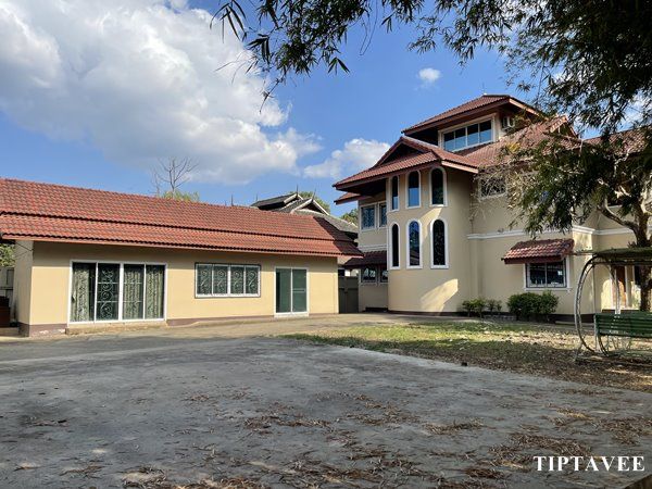 บ้าน 3 ชั้น ริมน้ำปิง ติดถนนป่าแดด อ.เมืองเชียงใหม่