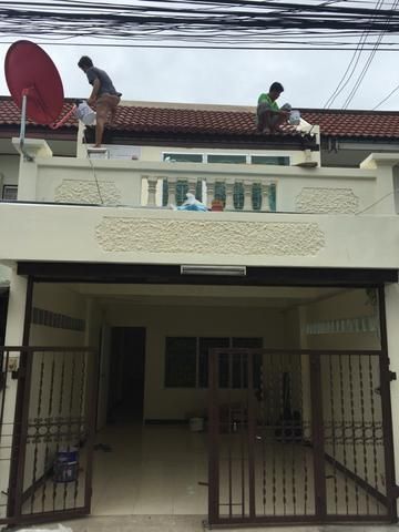 ให้เช่าบ้านทาวเฮ้าส์ 2 ชั้น หมู่บ้านรัตนาธิเบศร์ หลังเซ็นทรัลเวสเกต