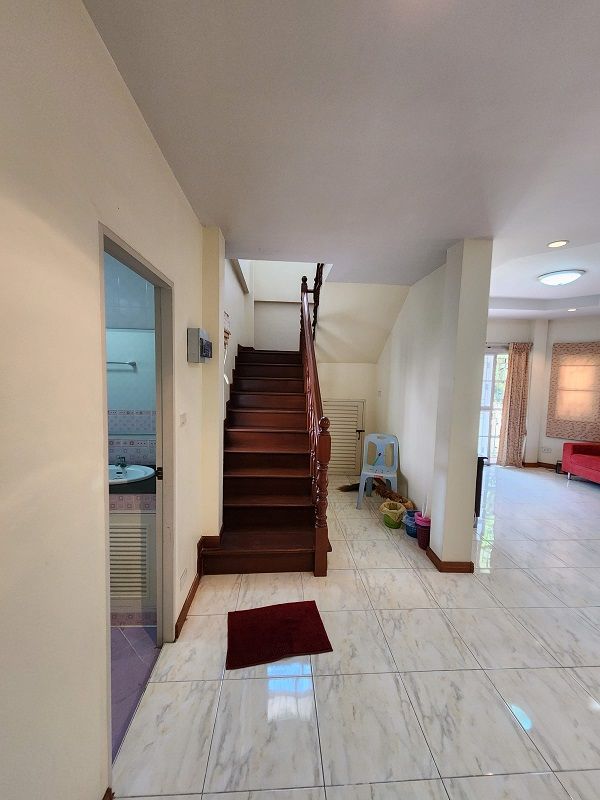 ให้เช่า บ้านสวย เฟอร์นิเจอร์ครบ บรรยากาศดี หมู่บ้านเปรมวรา ศรีราชา