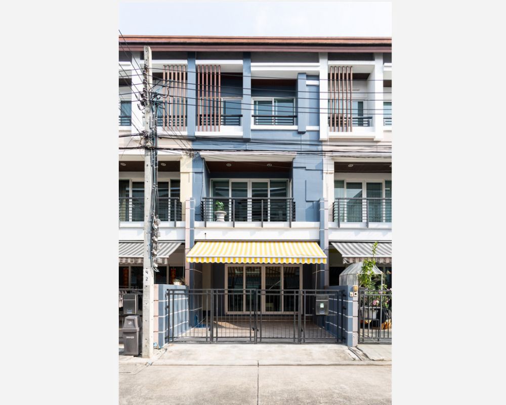 บ้านกลางเมือง เออร์บาเนี่ยน พระราม 9-ลาดพร้าว ให้เช่าทาวน์โฮม 3 ชั้น 20 ตารางวา 3 ห้องนอน 3 ห้องน้ำ