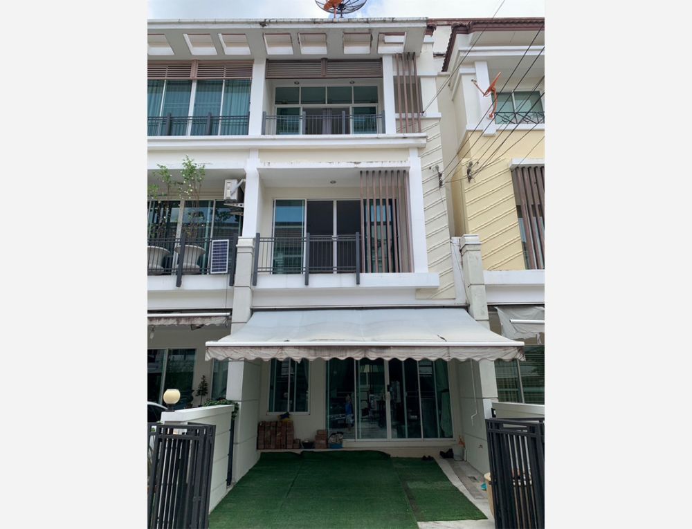 Baan Klang Muang Urbanion Kaset-Nawamin 2 Townhome 3-story 3 Beds 3 Baths Fully furnished