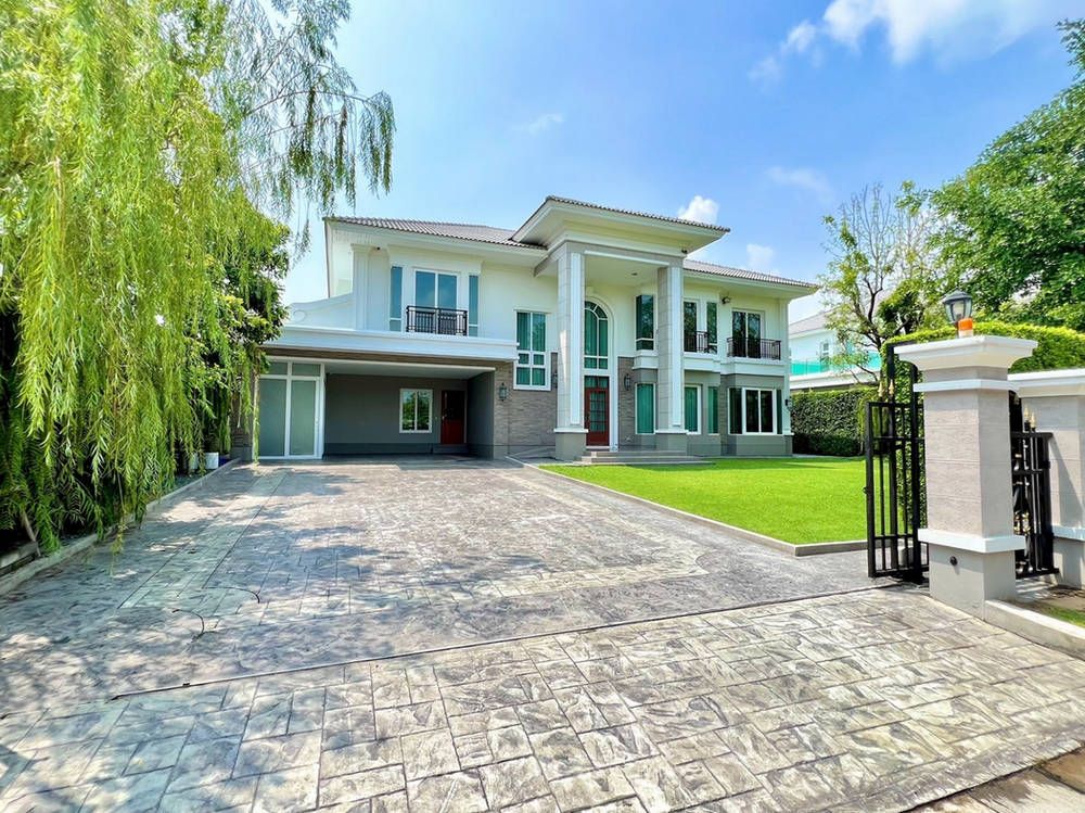 Prukpirom Rachapruk-Ratanathibet, Luxury European-style mansions 182 sq.wa 4 Beds, 6 Baths