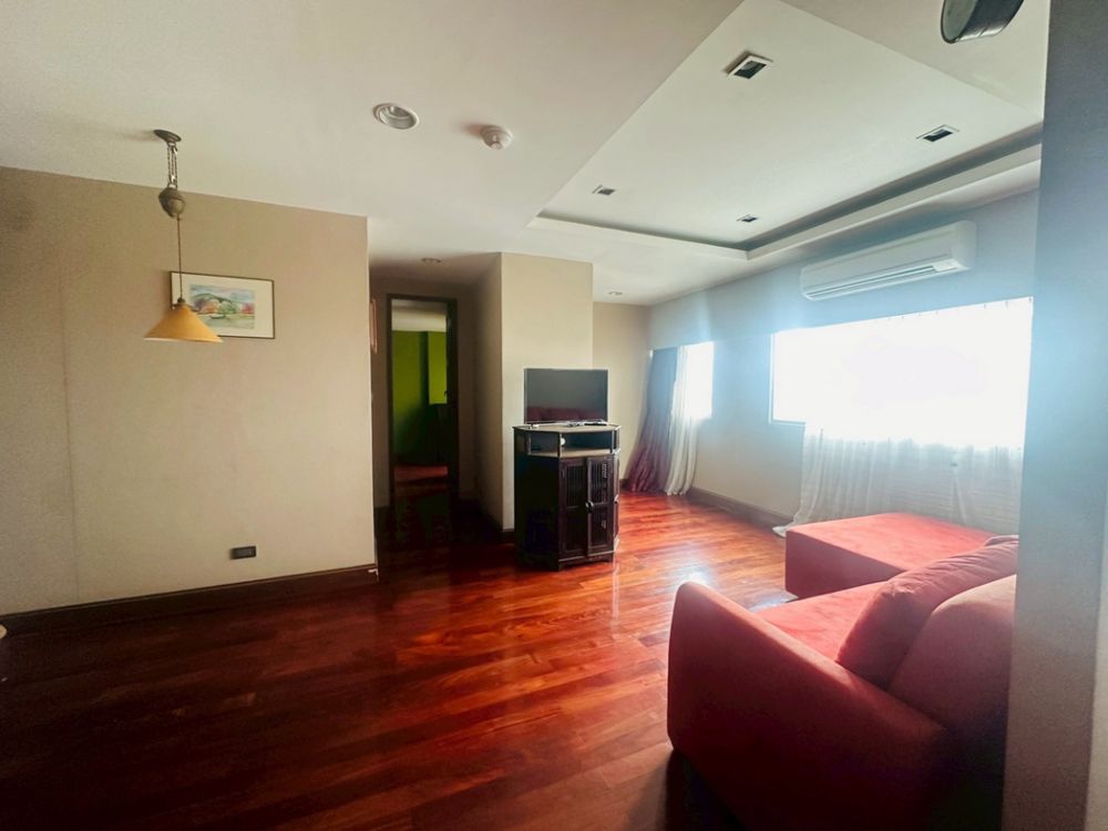 Condo Lumpini Ville Cultural Center 60 sq.m 8th floor North facing, Building E2, fully furnished