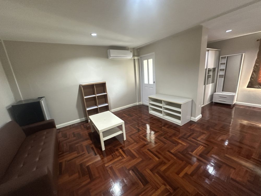 Room for rent in Sukhumvit 50. Near BTS On Nut,