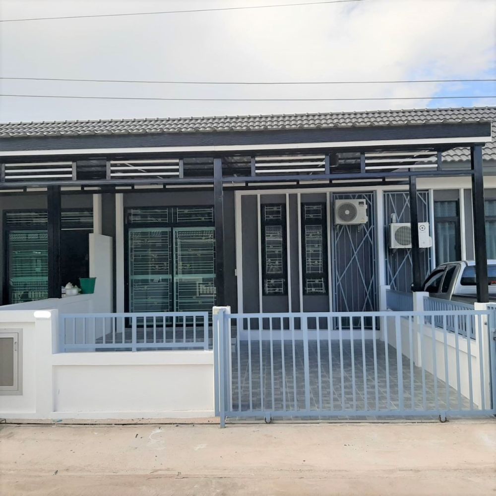 Townhouse for rent in The Privy 2 , 304 Industrial Park , Prarachinburi
