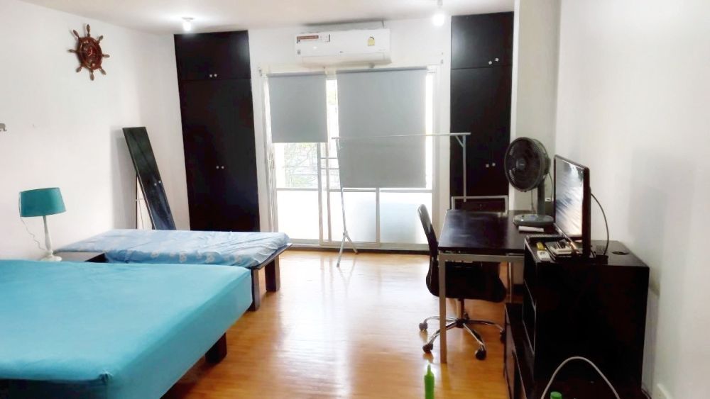 The Oasis Silom (3rd Floor Room no.41 )