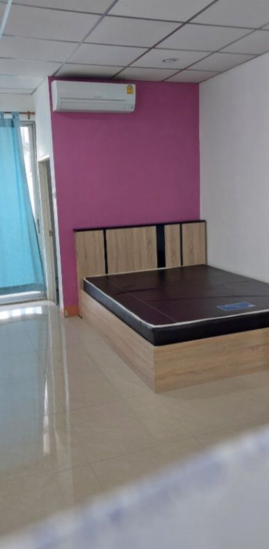 ห้องว่างให้เช่า