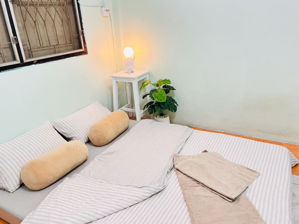 ห้องพักราคาถูก พี เค ที เฮาส์ (P.K.T.House) ห้องแอร์-พัดลม ซ.คลองหลวง5 (ซ.พัฒนาเจริญรุ่ง2)