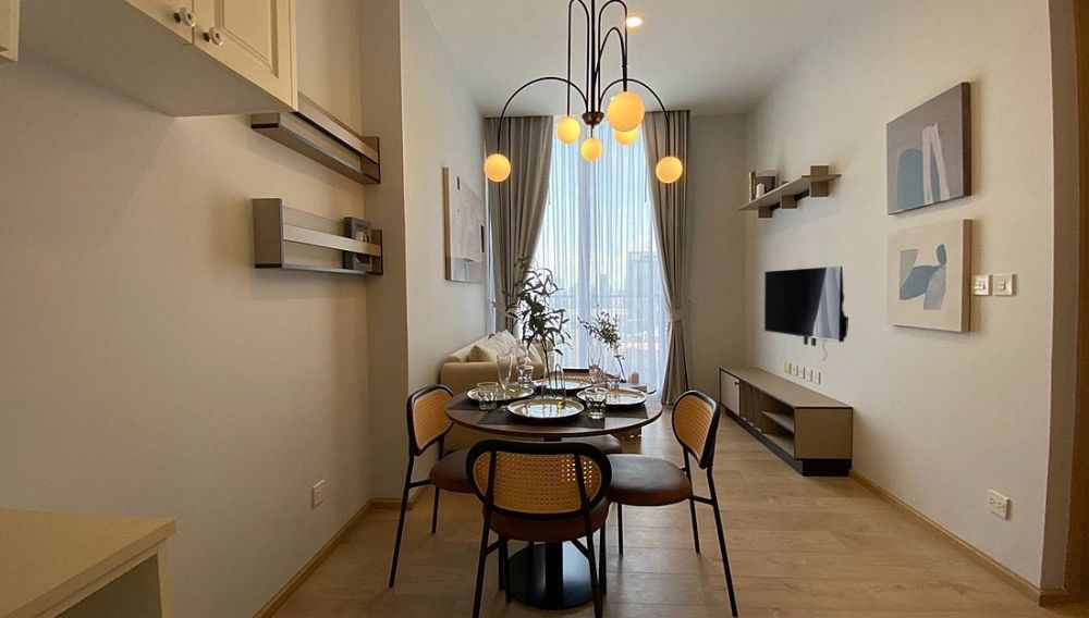 Condo Noble BE19 Size 2 Beds 2 Baths 19 floor, with private garden, Fully furnished