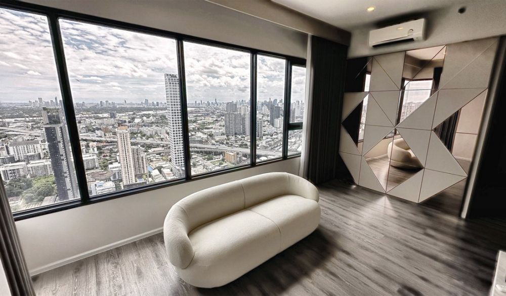 KnightsBridge Prime Onnut, Corner unit 2 Beds 2 Baths 45 floor, River view, Fully furnished