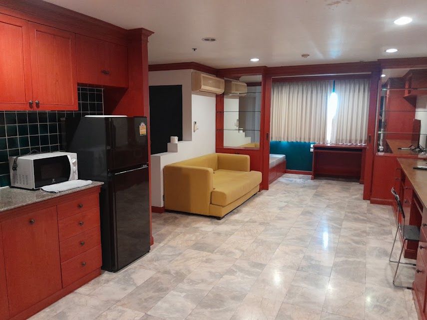 CONDO FOR RENT Ratchadamri Road, near BTS Ratchadamri .